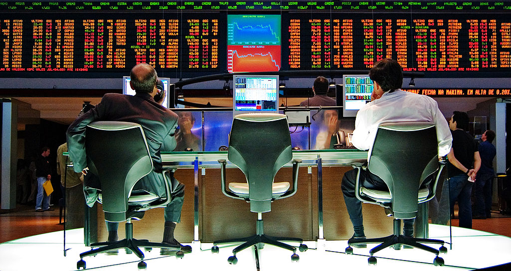 Mercado financeiro: Ibovespa volta a cair sob a sombra da pandemia