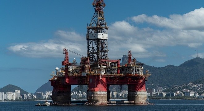 Queda nos preços do petróleo por causa do excesso de oferta 07-04-2020